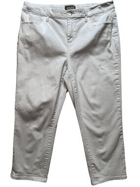 Chico's Women's Cotton Capri Pants Flat Front Size 2 Off-White Solid Pockets